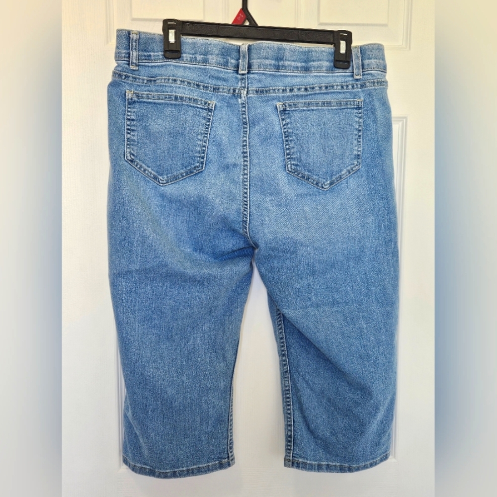 Rafaella Blue Denim Capri Jeans - Picture 2 of 4